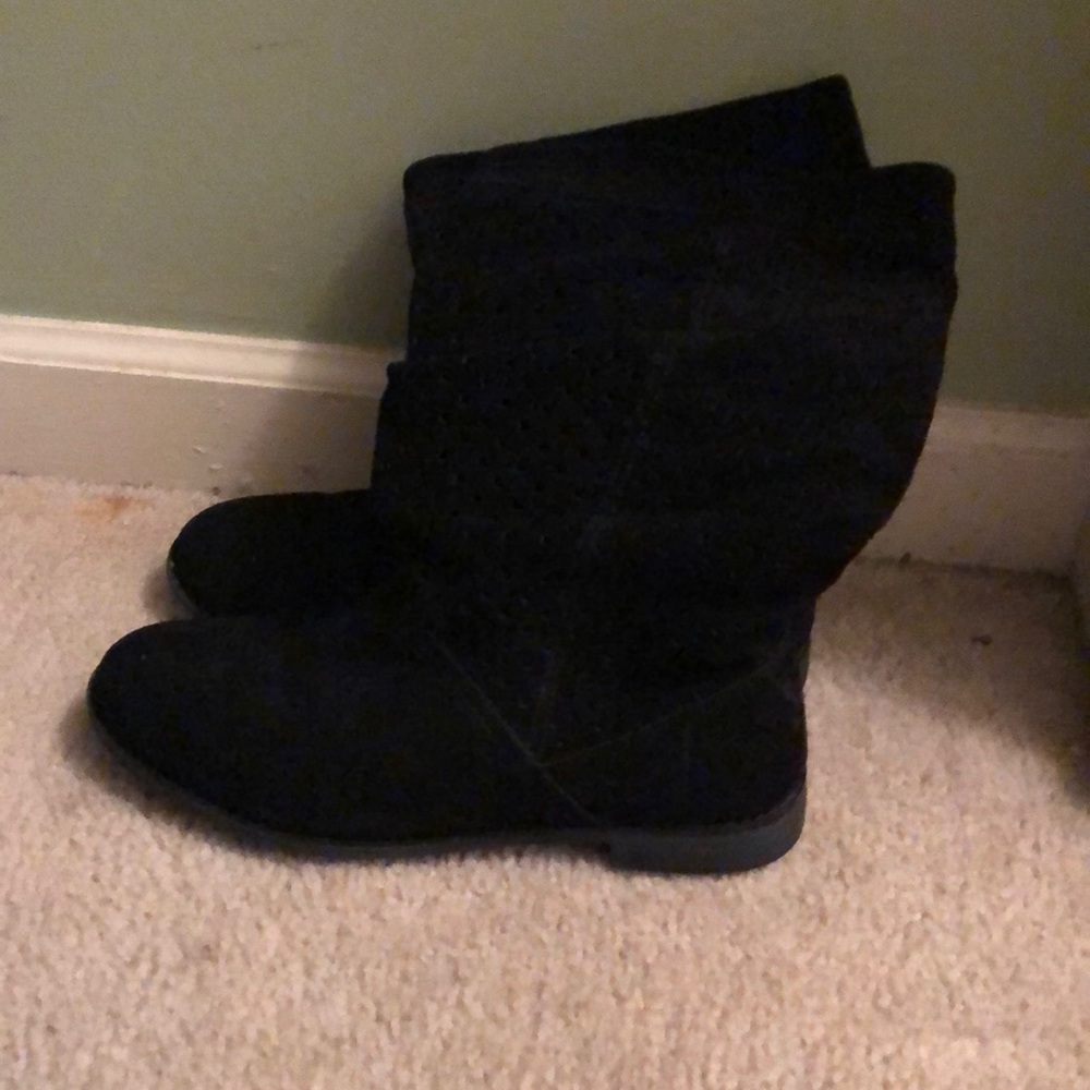 Black TOMS Boots